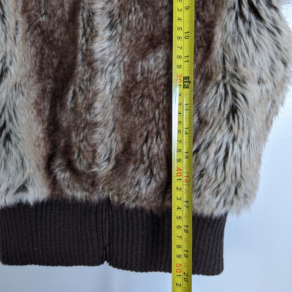 Fake fur vest, warm - Picture 5 of 8